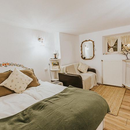 Republicii Rustic Apartament In Brasov City Center Екстер'єр фото