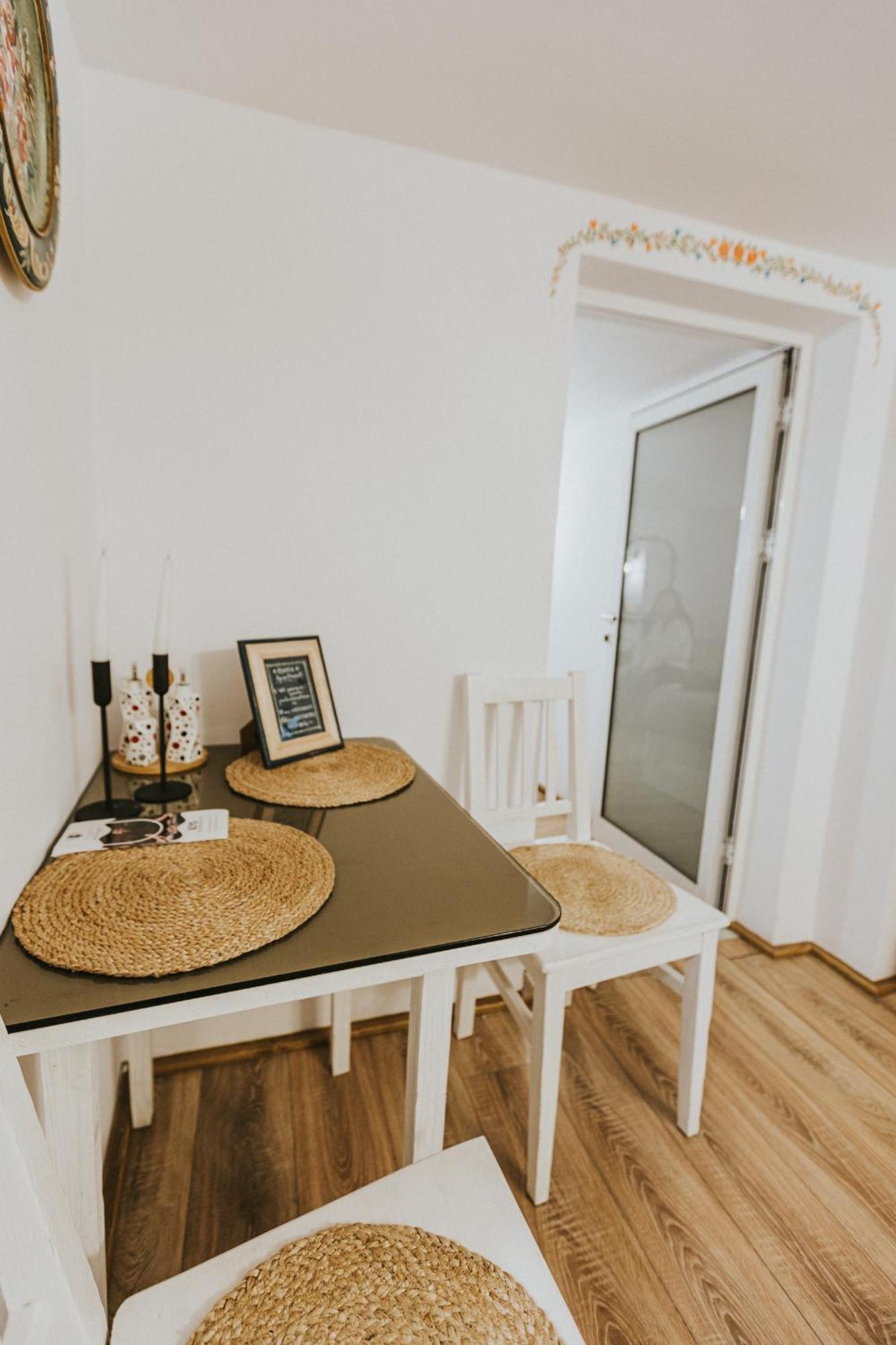 Republicii Rustic Apartament In Brasov City Center Екстер'єр фото