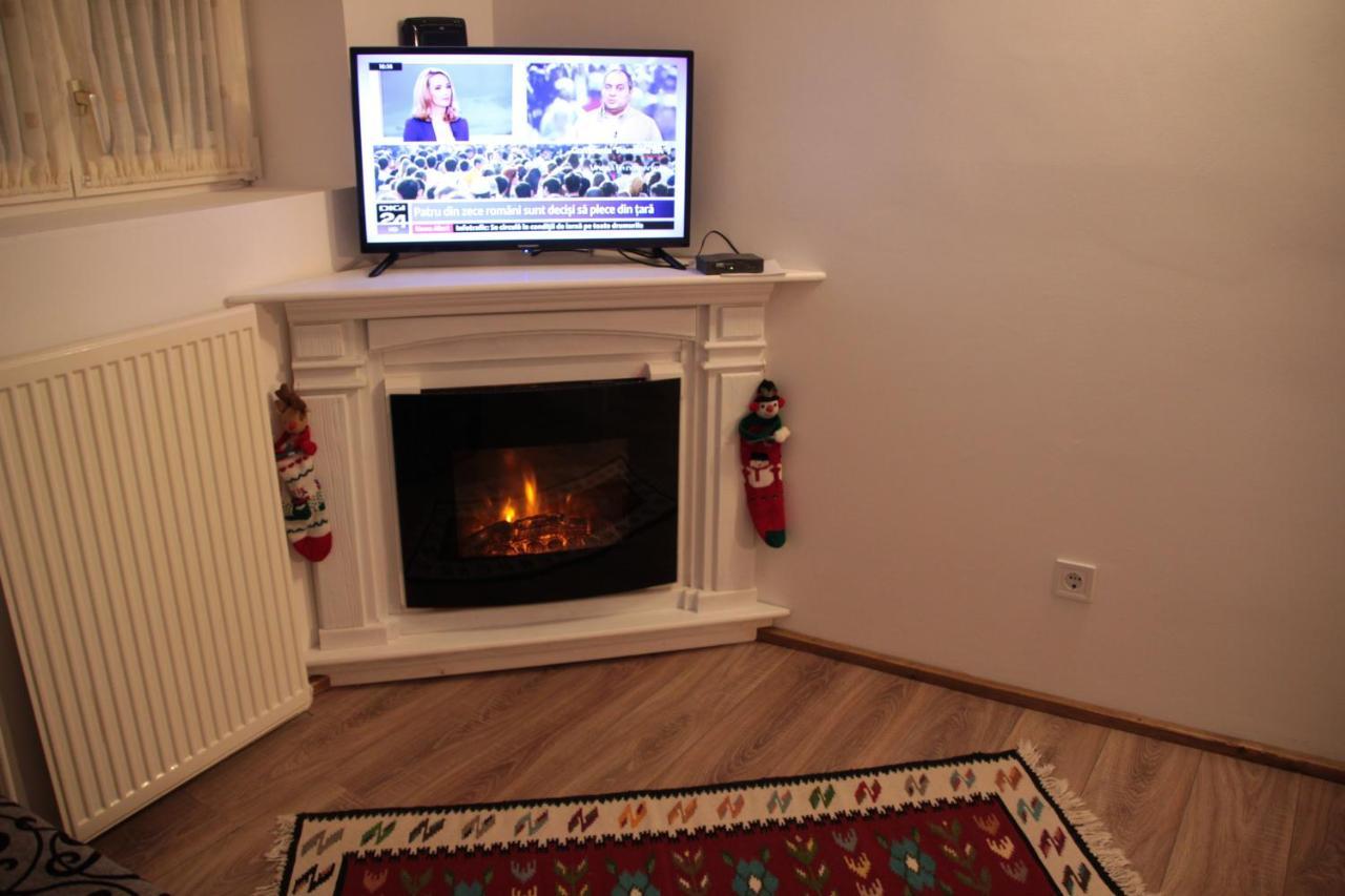 Republicii Rustic Apartament In Brasov City Center Екстер'єр фото