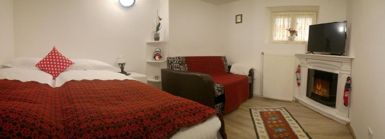 Republicii Rustic Apartament In Brasov City Center Екстер'єр фото