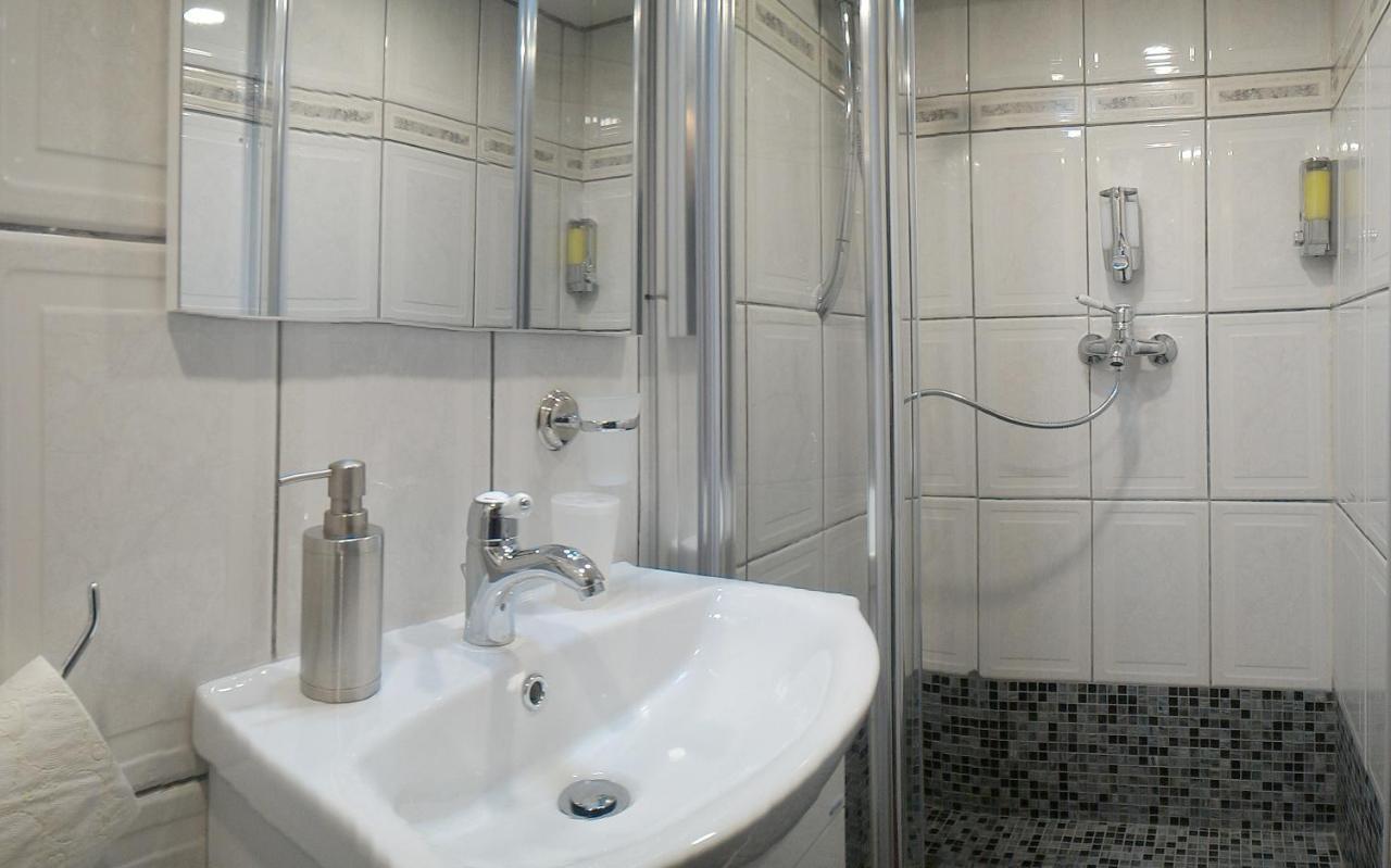 Republicii Rustic Apartament In Brasov City Center Екстер'єр фото